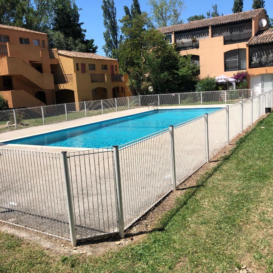 Appartement Les Hameaux Arles Exterior foto