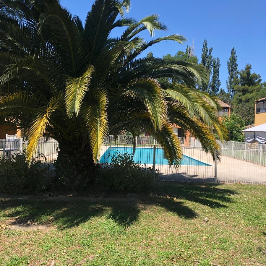 Appartement Les Hameaux Arles Exterior foto